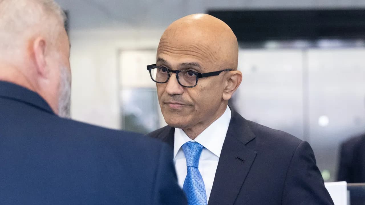 https://stocktwits.com/news articles/markets/equity/microsoft layoffs coming next week msft stock climbs overnight retail stays bullish/cZm3TWRR7K2 https://stocktwits.com/news articles/markets/equity/microsoft layoffs coming next week msft stock climbs overnight retail stays bullish/cZm3TWRR7K2