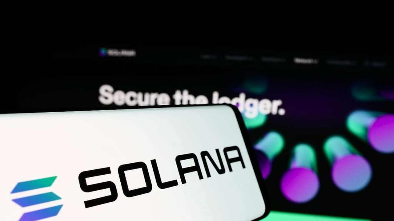 https://stocktwits.com/news-articles/markets/cryptocurrency/solana-sol-the-graph/chkDFGkRbx5