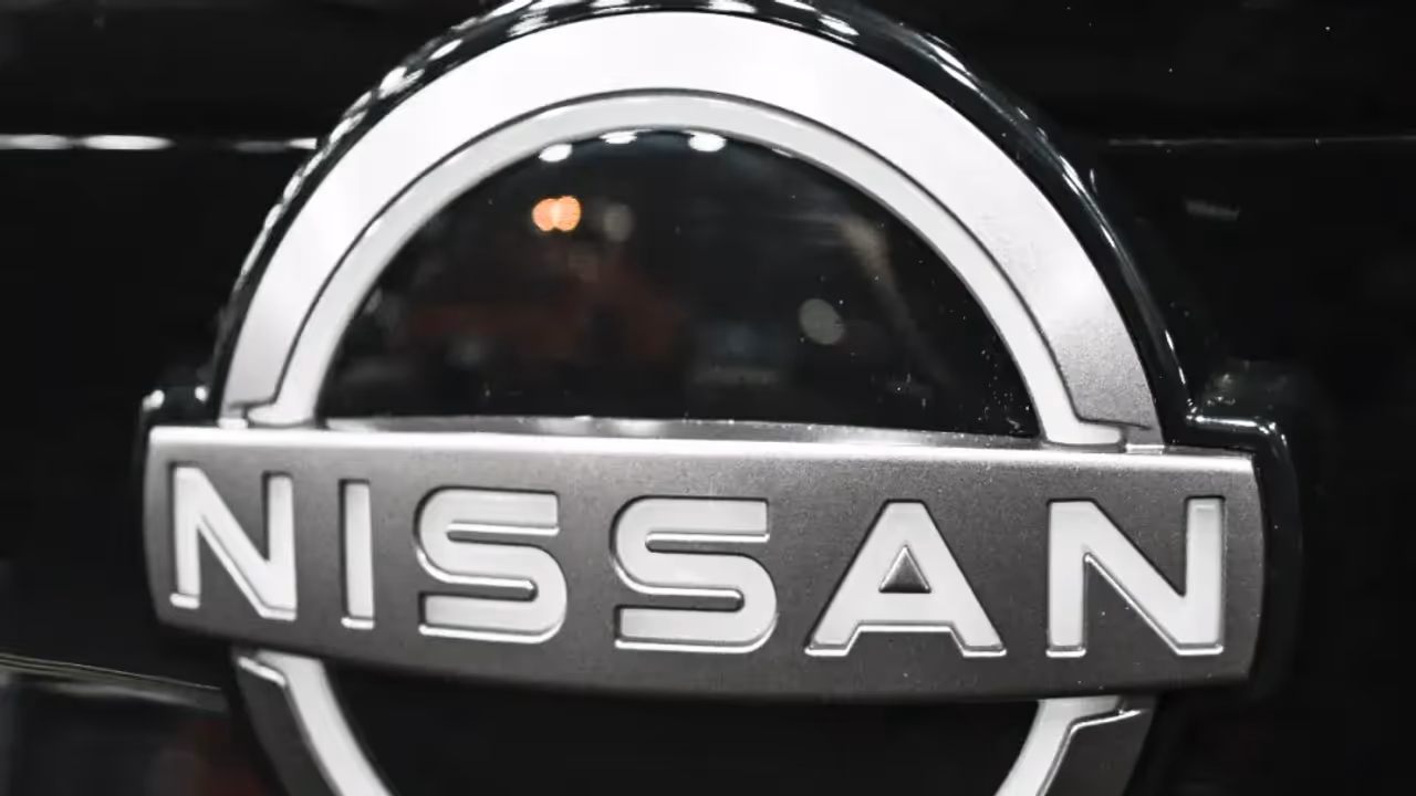 https://stocktwits.com/news articles/markets/equity/nissan raises 4 5 b in bond sale to refinance debt amid cash pressures/ch8cbENR5lF