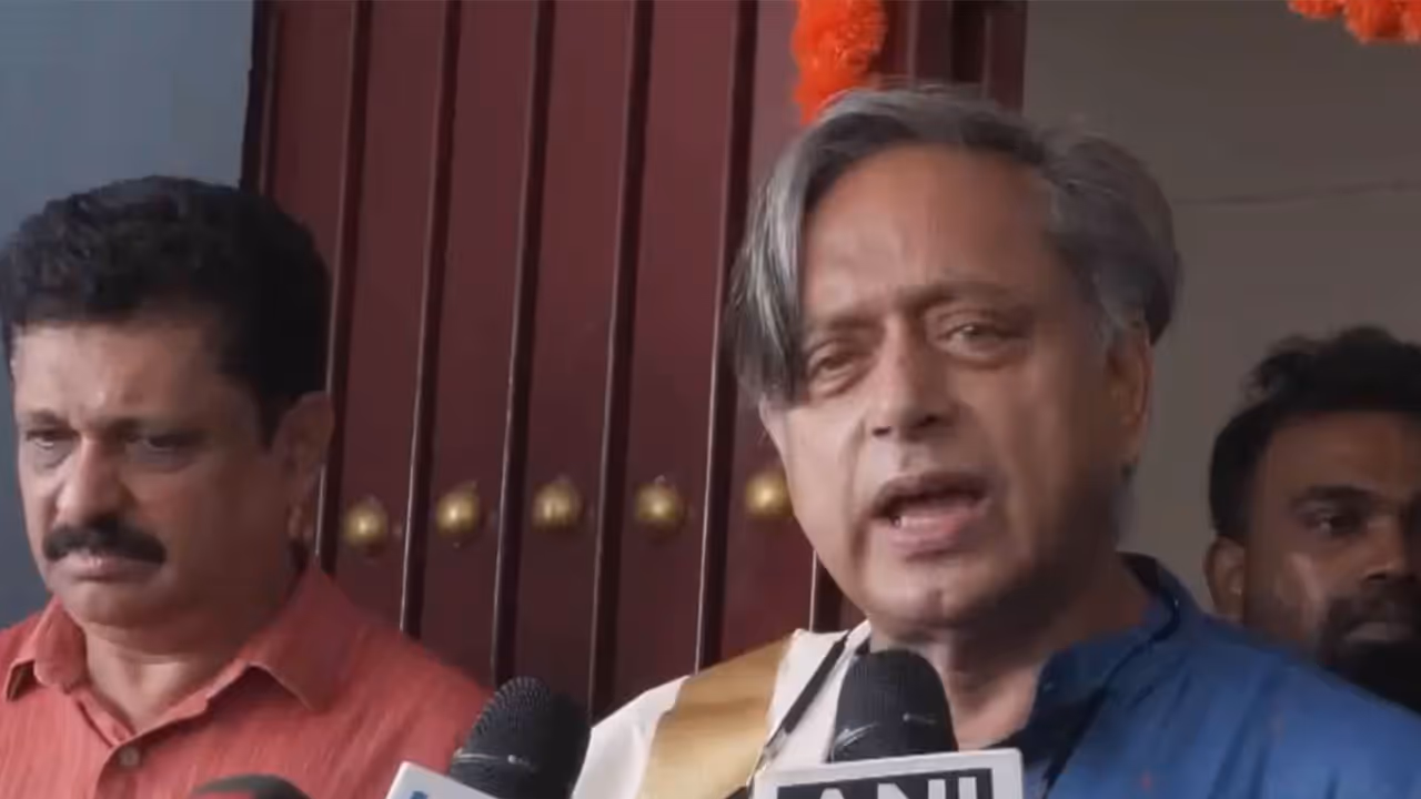 Congress MP Shashi Tharoor (Photo/ANI) Congress MP Shashi Tharoor (Photo/ANI)