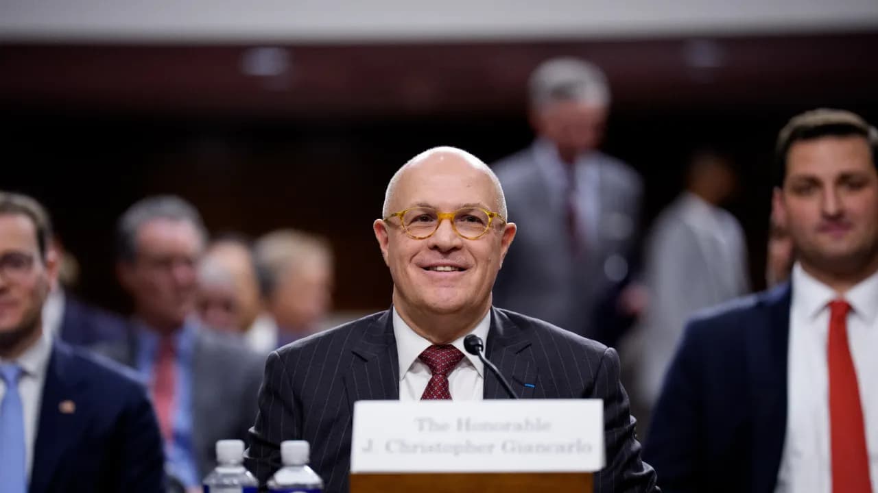 https://stocktwits.com/news articles/markets/cryptocurrency/banks need clarity act more than crypto industry says former cftc chair/cZdVBLzRI46 https://stocktwits.com/news articles/markets/cryptocurrency/banks need clarity act more than crypto industry says former cftc chair/cZdVBLzRI46
