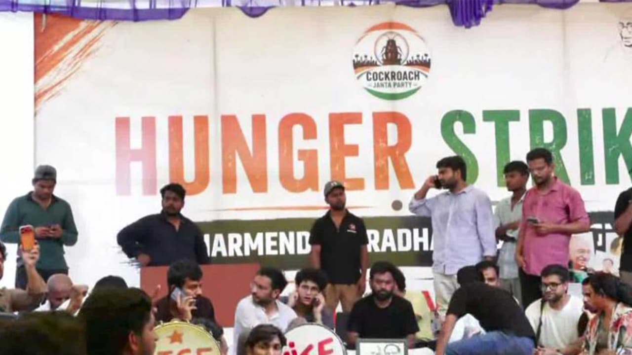 Members of the All India Students Federation (AISF) and the Students’ Federation of India (SFI) on Saturday joined a protest organised by CJP (Photo/ANI) Members of the All India Students Federation (AISF) and the Students’ Federation of India (SFI) on Saturday joined a protest organised by CJP (Photo/ANI)