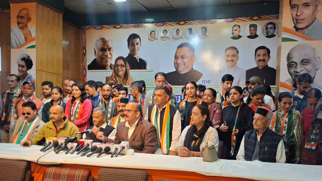 Around 50 people from BJP, AAP, BSP joins Congress (Photo/HP Congress committee) Around 50 people from BJP, AAP, BSP joins Congress (Photo/HP Congress committee)