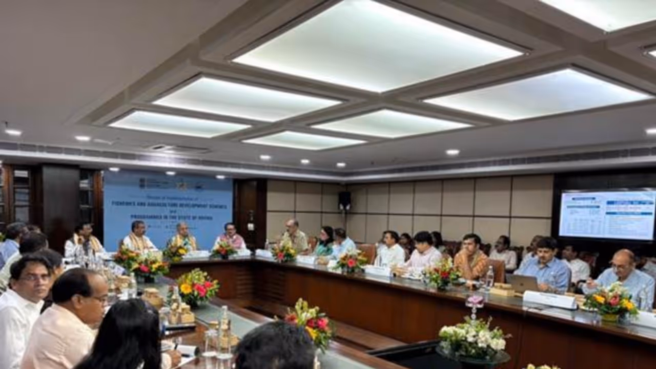 Review meeting on implementation of Schemes and Programmes for development of fisheries and aquaculture in State of Odisha (Image source: PIB) Review meeting on implementation of Schemes and Programmes for development of fisheries and aquaculture in State of Odisha (Image source: PIB)