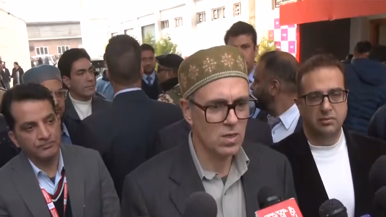 CM Omar Abdullah visits hospital & meets injured of Nowgam Police Station blast (Photo: ANI) CM Omar Abdullah visits hospital & meets injured of Nowgam Police Station blast (Photo: ANI)