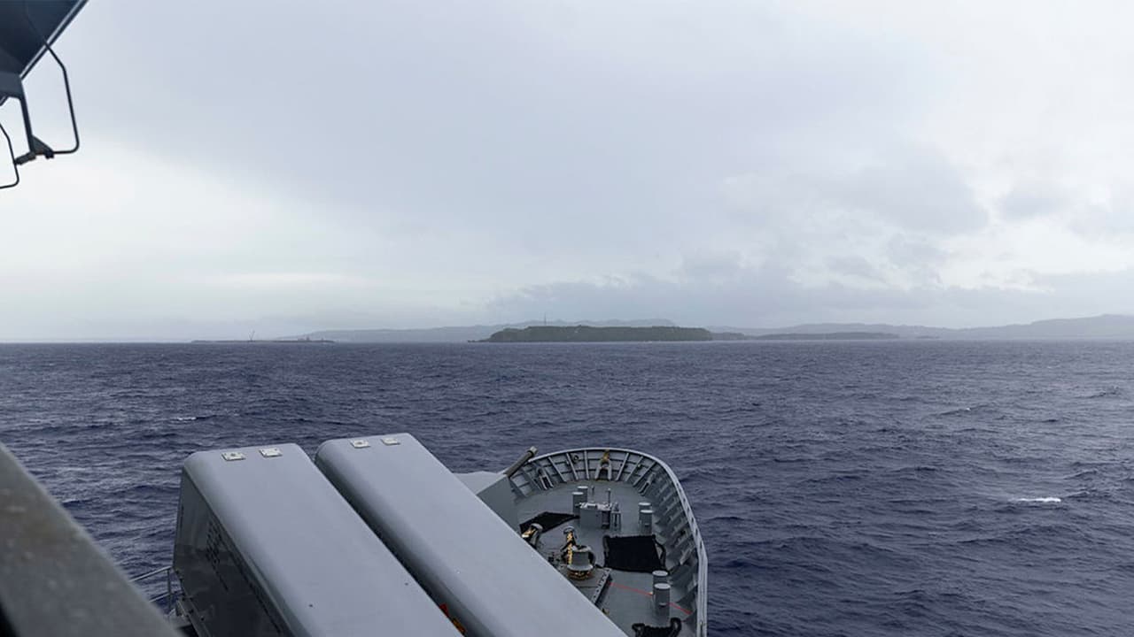 HMAS Ballarat sails into US Naval Base Guam to participate in Exercise MALABAR during Regional Presence Deployment 25 4 (Photo/Australia's Ministry of Defence)