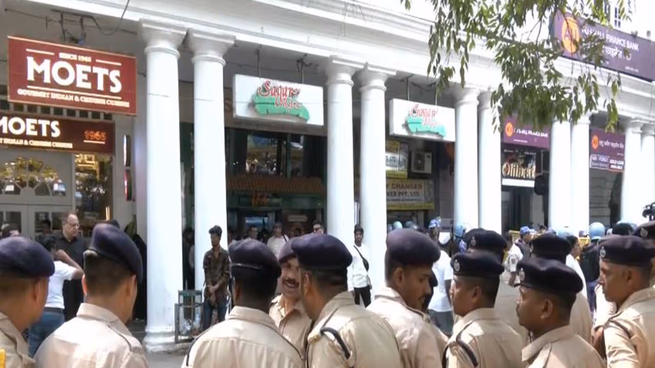 Security personnel deployed outside the INDIA bloc meeting venue (Photo/ANI) Security personnel deployed outside the INDIA bloc meeting venue (Photo/ANI)