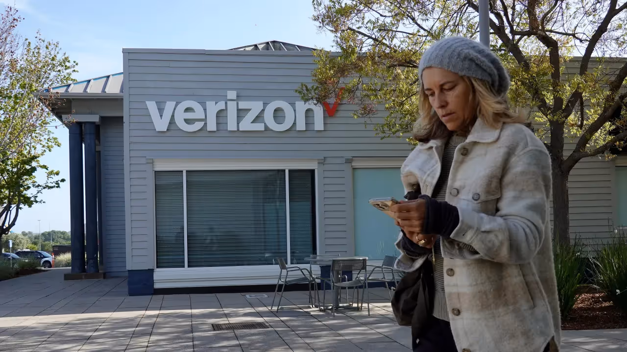 https://stocktwits.com/news articles/markets/equity/verizon to cut up to 15 000 jobs in its largest layoff to date/cLP97ULREEb https://stocktwits.com/news articles/markets/equity/verizon to cut up to 15 000 jobs in its largest layoff to date/cLP97ULREEb