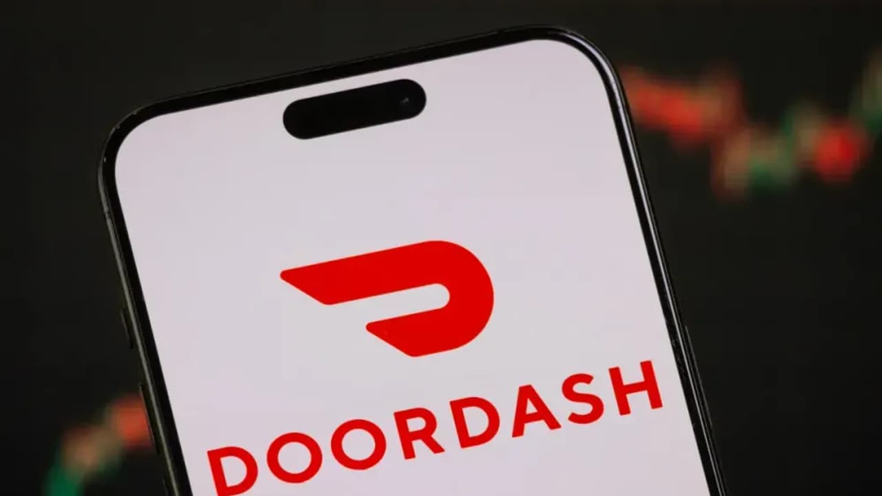 https://stocktwits.com/news articles/markets/equity/doordash acquires ad tech firm symbiosys to expand reach/chlaHnvRbCu