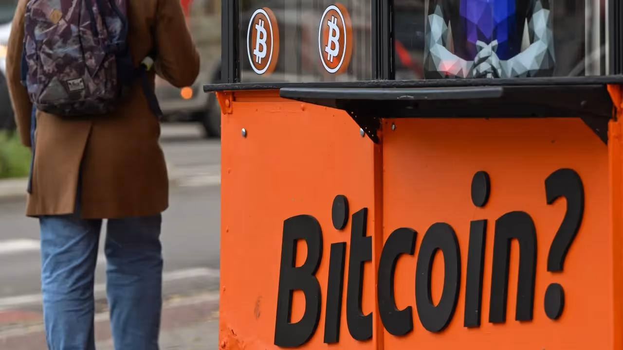 https://stocktwits.com/news articles/markets/equity/bitcoin holds 64k while crypto stocks slide btc losing ground to the s and p 500/cZYces3RJSy https://stocktwits.com/news articles/markets/equity/bitcoin holds 64k while crypto stocks slide btc losing ground to the s and p 500/cZYces3RJSy