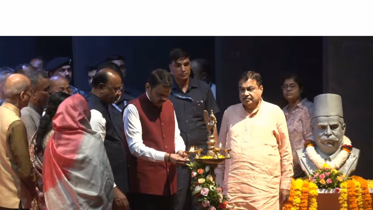 Union Minister Nitin Gadkari and Maharashtra Chief Minister Devendra Fadnavis (Photo/ANI) Union Minister Nitin Gadkari and Maharashtra Chief Minister Devendra Fadnavis (Photo/ANI)