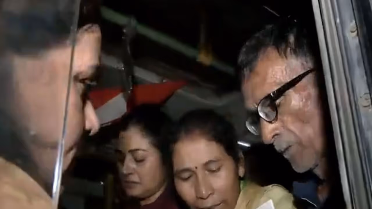 Parents of Ankita Bhandari (Photo/ANI) Parents of Ankita Bhandari (Photo/ANI)