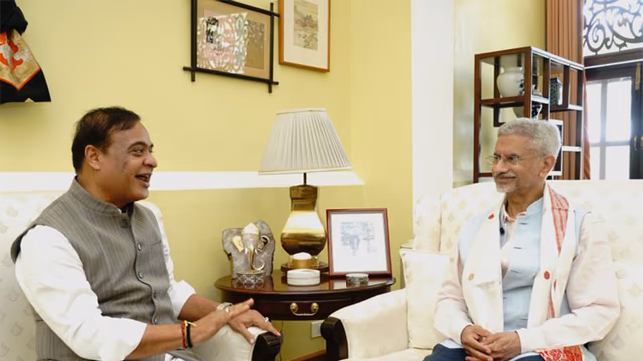 EAM Jaishankar and Assam CM Himanta Biswa Sarma (Photo/X@DrSJaishankar) EAM Jaishankar and Assam CM Himanta Biswa Sarma (Photo/X@DrSJaishankar)
