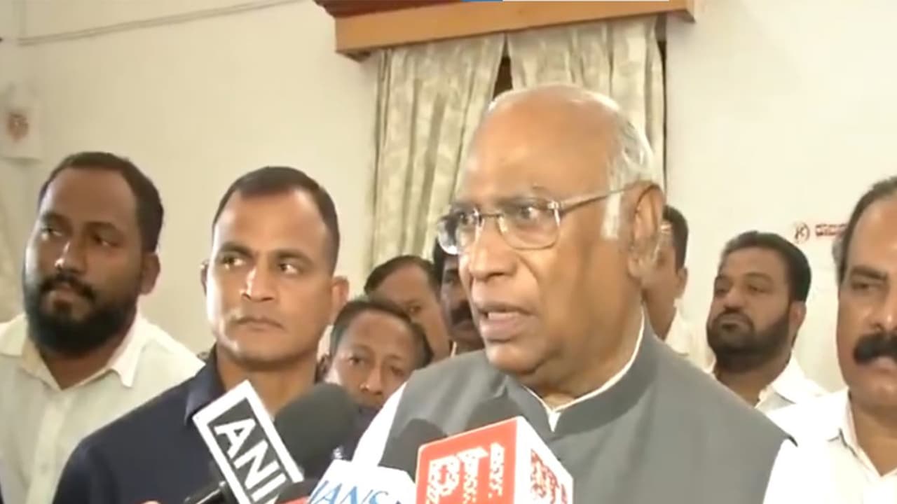 Congress President Mallikarjun Kharge (Photo: ANI) Congress President Mallikarjun Kharge (Photo: ANI)
