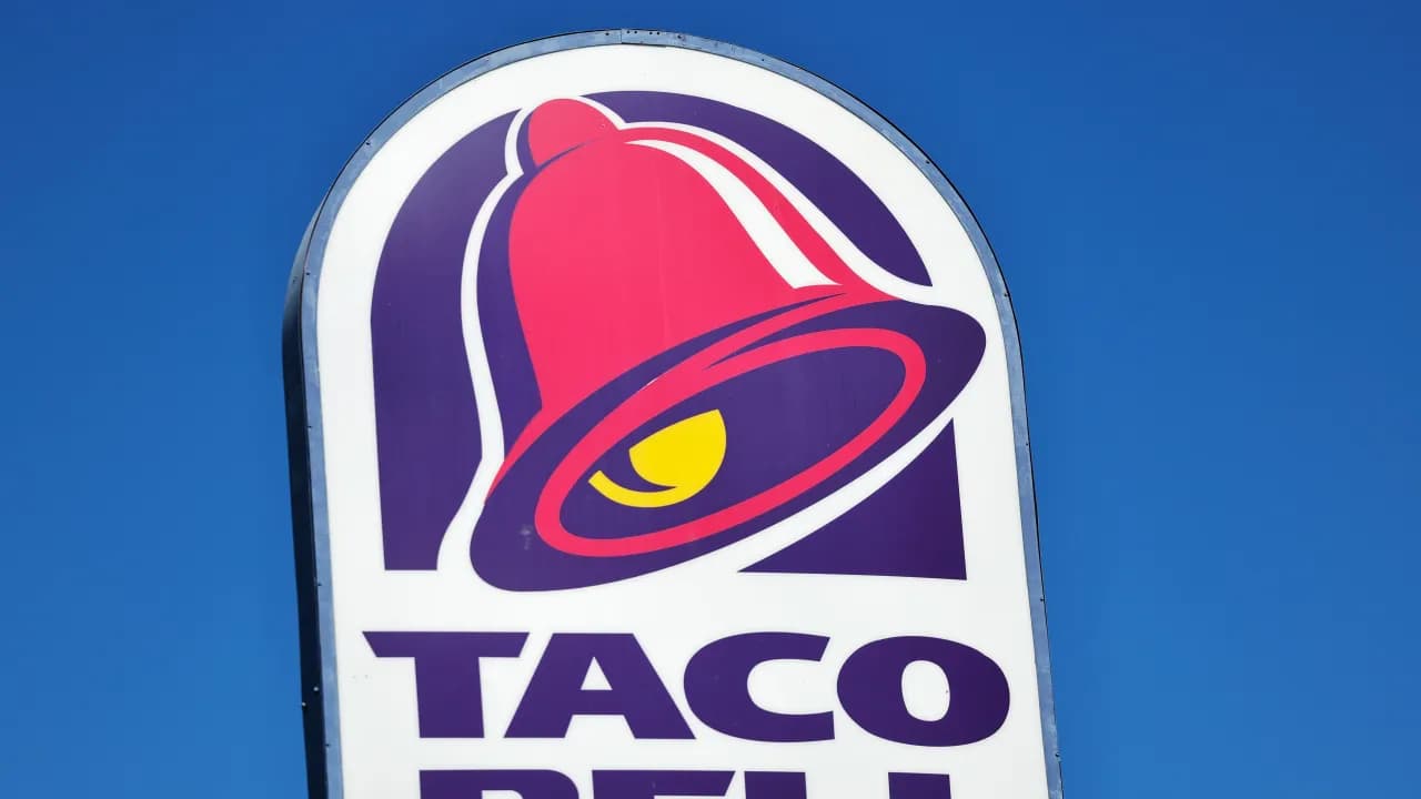 https://stocktwits.com/news articles/markets/equity/yum cmg sg stocks slide taco bell traffic reportedly takes a hit after parasite outbreak dragging restaurant peers lower/cZZiiijR7He https://stocktwits.com/news articles/markets/equity/yum cmg sg stocks slide taco bell traffic reportedly takes a hit after parasite outbreak dragging restaurant peers lower/cZZiiijR7He