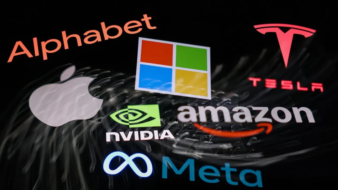 https://stocktwits.com/news articles/markets/equity/why retail traders couldn nott take their eyes off these stocks last week aapl msft amzn meta tsla/cZoRDhIRJ5m https://stocktwits.com/news articles/markets/equity/why retail traders couldn nott take their eyes off these stocks last week aapl msft amzn meta tsla/cZoRDhIRJ5m