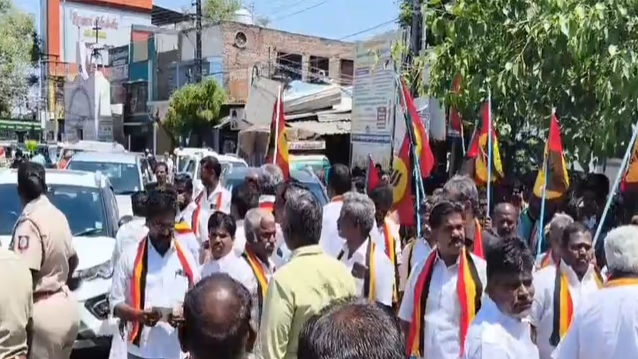 50 workers detained for protesting video mocking DMDK leader defeat (Photo/ANI) 50 workers detained for protesting video mocking DMDK leader defeat (Photo/ANI)