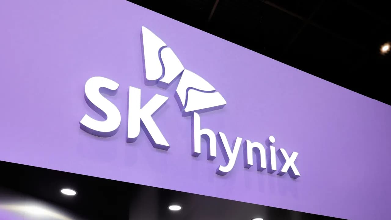 https://stocktwits.com/news articles/markets/equity/skhy stock slips premarket after korean memory giant drops 38 b expansion plan amid ai hyperscaler capex frenzy/cZoOCJtRJBf https://stocktwits.com/news articles/markets/equity/skhy stock slips premarket after korean memory giant drops 38 b expansion plan amid ai hyperscaler capex frenzy/cZoOCJtRJBf