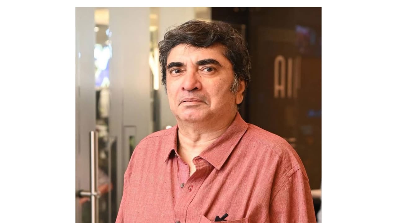 Filmmaker Anik Dutta (Photo/Instagram@prosenstar) Filmmaker Anik Dutta (Photo/Instagram@prosenstar)
