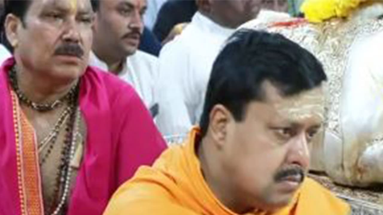 Nitin Nabin at Mahakaleshwar temple, Ujjain (Photo/ANI) Nitin Nabin at Mahakaleshwar temple, Ujjain (Photo/ANI)