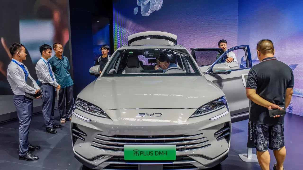 https://stocktwits.com/news articles/markets/equity/byd s india boss can t get a visa on lingering china tensions but local ev sales are still surging/choeJ5MR5w6