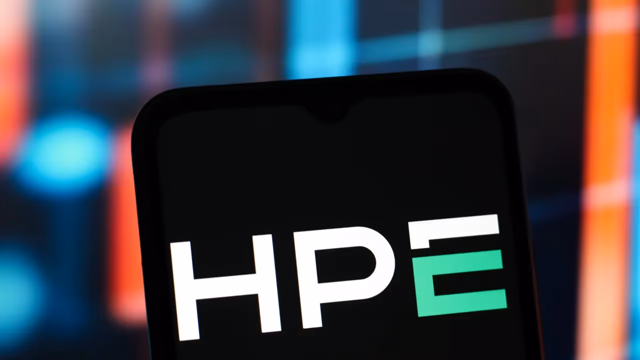 https://stocktwits.com/news articles/markets/equity/hpe stocks sinks on weak outlook with eye on higher growth businesses/ch6YFy1R3V7