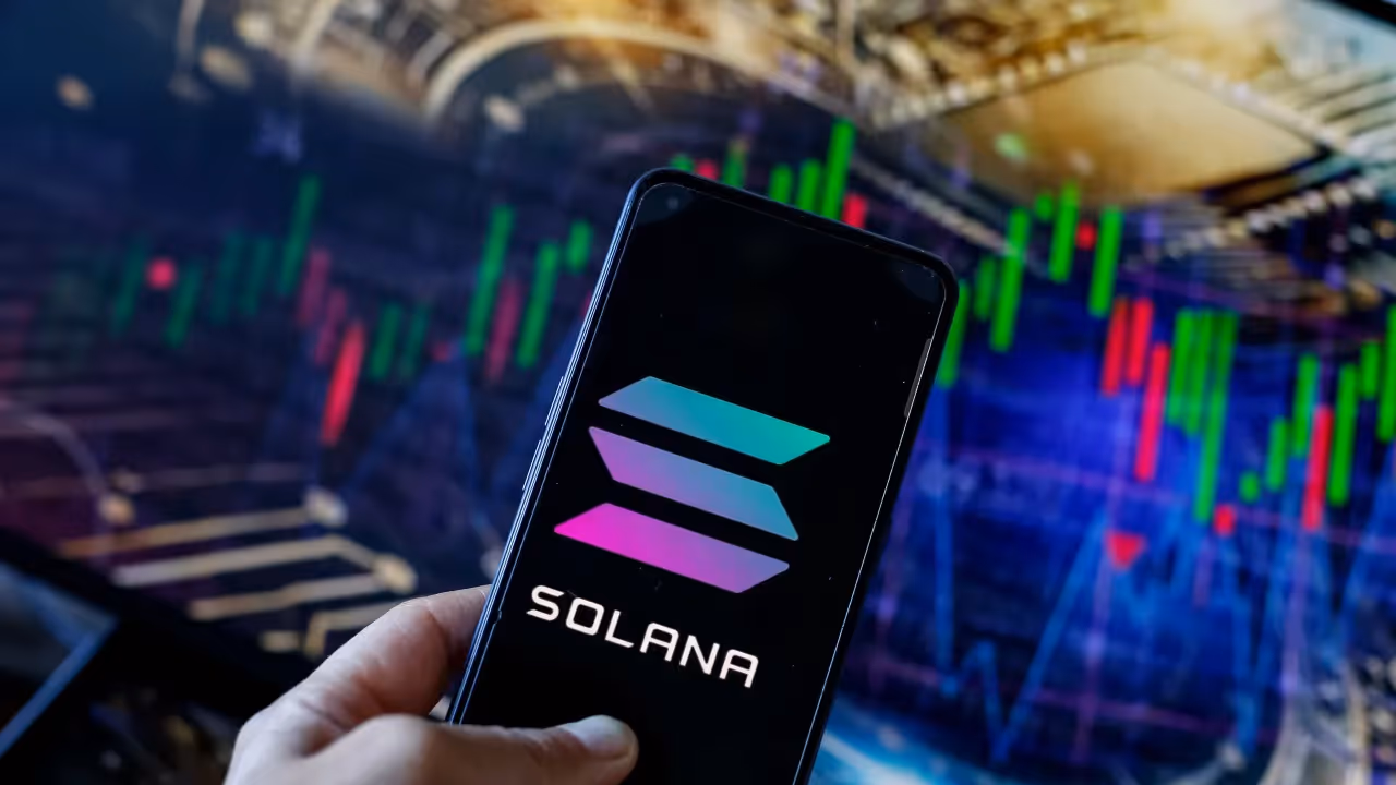 https://stocktwits.com/news articles/markets/cryptocurrency/solana hits 4 month high while bitcoin trades sideways ethereum and cardano slide/ch8MSyrR5tc
