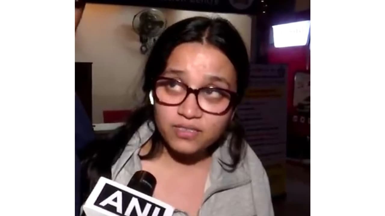 A passenger at Mumbai airport who returned from Dubai (Photo: ANI) A passenger at Mumbai airport who returned from Dubai (Photo: ANI)