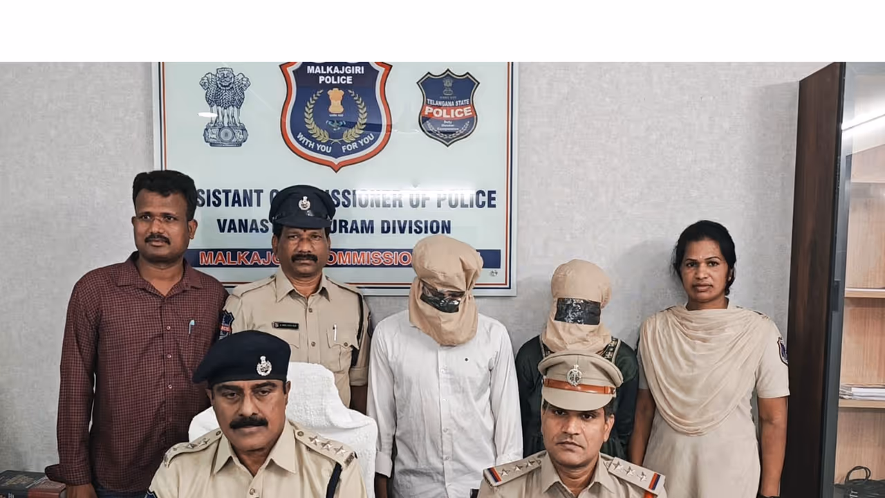 The two accused under police cutody (Photo/ANI) The two accused under police cutody (Photo/ANI)