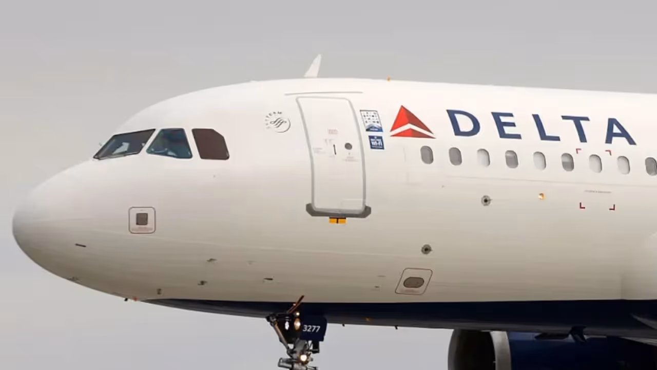 https://stocktwits.com/news articles/markets/equity/delta cuts 2026 earnings outlook as 6 b fuel cost surge weighs on profit/cZD6rgrRBn5 https://stocktwits.com/news articles/markets/equity/delta cuts 2026 earnings outlook as 6 b fuel cost surge weighs on profit/cZD6rgrRBn5