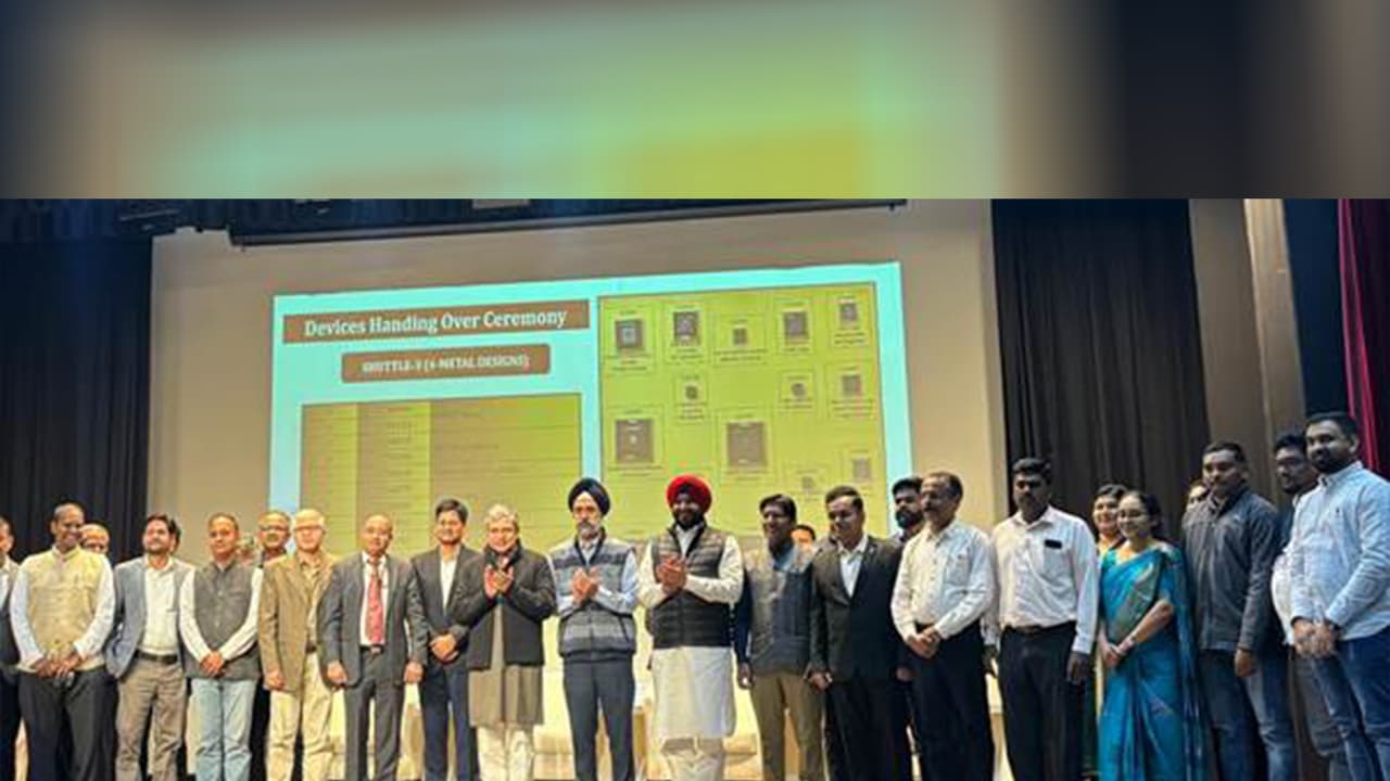 Union Minister Ashwini Vaishnaw (Photo/PIB) Union Minister Ashwini Vaishnaw (Photo/PIB)