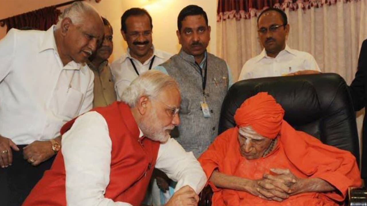 Prime Minister Narendra Modi with Shivakumara Swami (Photo: x/@narendramodi) Prime Minister Narendra Modi with Shivakumara Swami (Photo: x/@narendramodi)