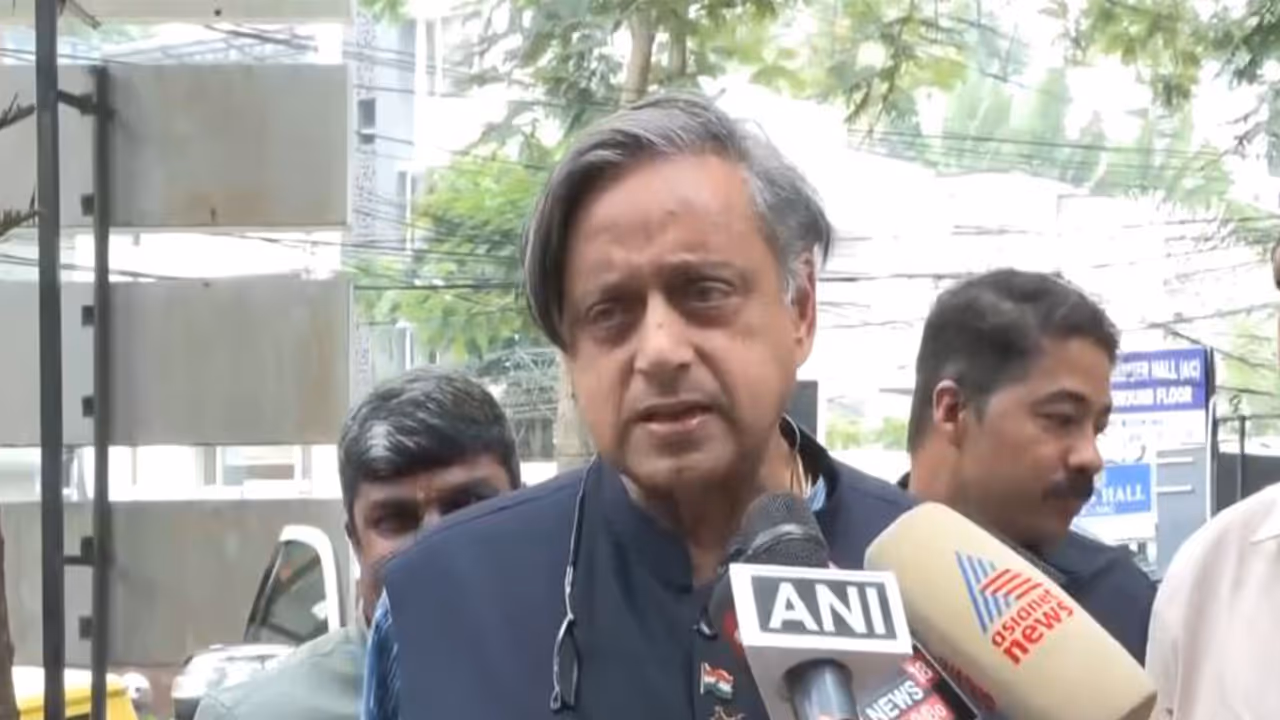 Congress MP Shashi Tharoor (Photo/ANI) Congress MP Shashi Tharoor (Photo/ANI)
