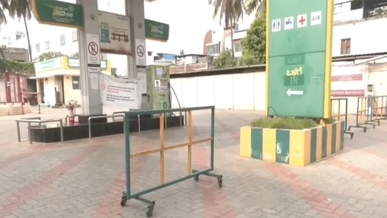 Bunkers closed with “No Stock” boards displayed (Photo/ANI) Bunkers closed with “No Stock” boards displayed (Photo/ANI)