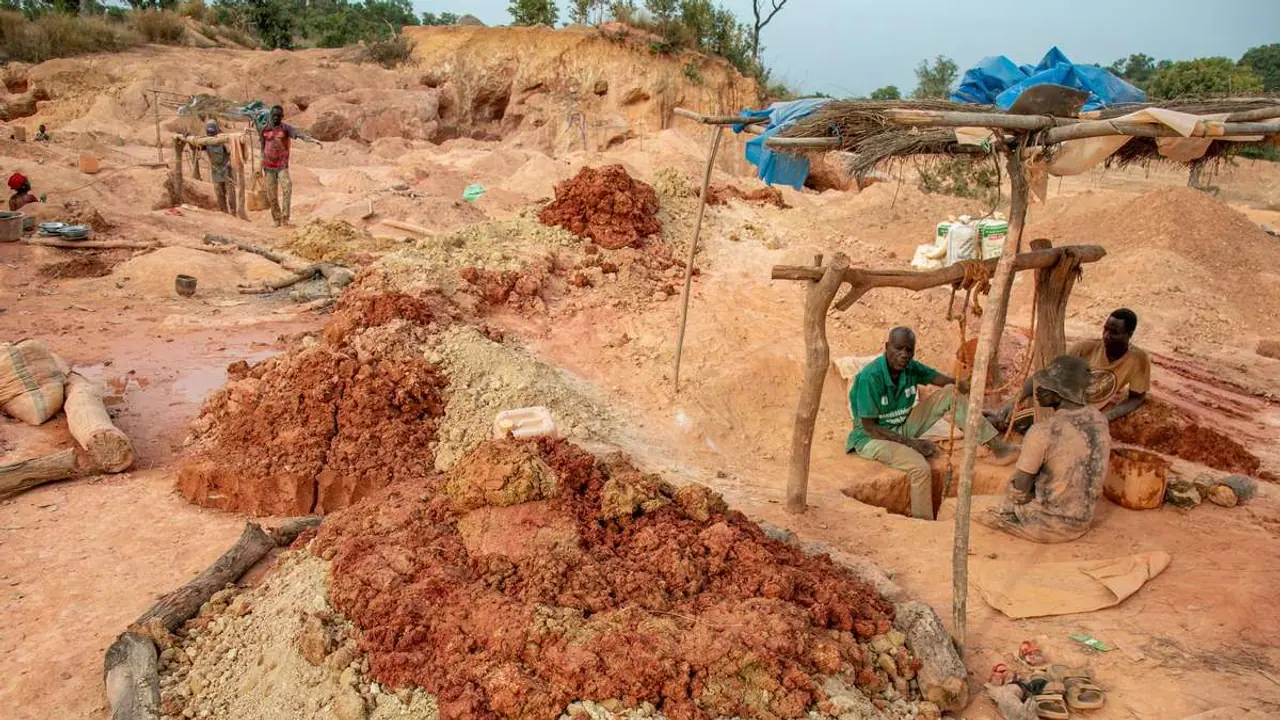 B2Gold Posts Surprise Loss Amid Rising Costs: Antelope Discovery Boosts Namibia Mine Outlook, Retail Turns Bullish B2Gold Posts Surprise Loss Amid Rising Costs: Antelope Discovery Boosts Namibia Mine Outlook, Retail Turns Bullish