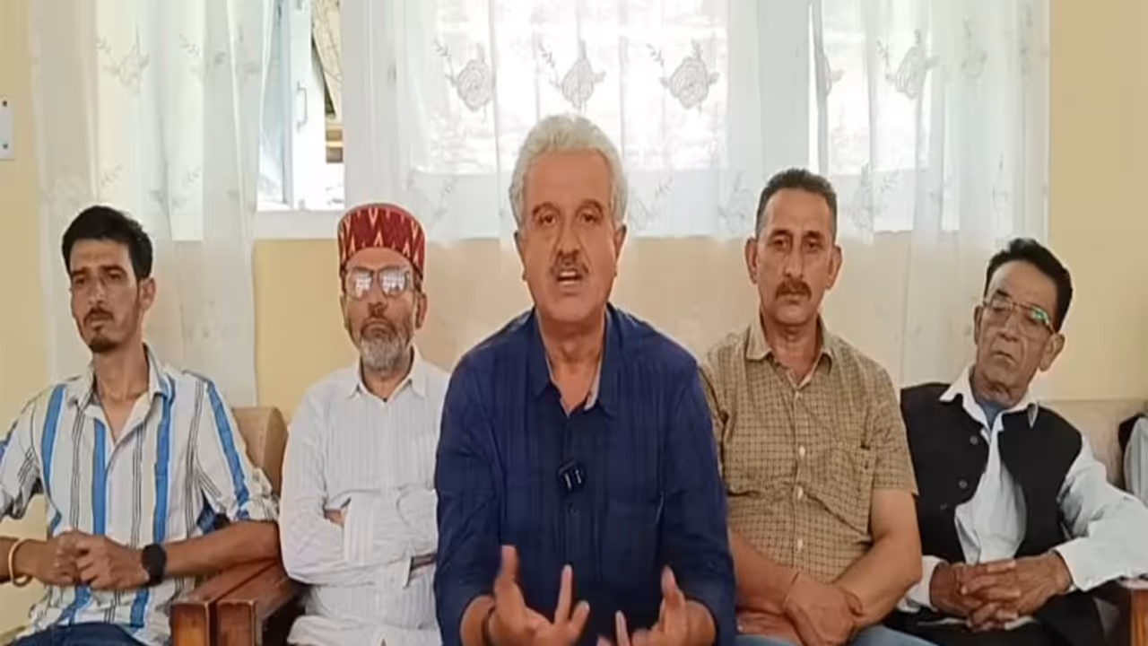 Sanjay Chauhan, President, Himachal Apple Growers Association Jubbal block (Photo/ANI) Sanjay Chauhan, President, Himachal Apple Growers Association Jubbal block (Photo/ANI)