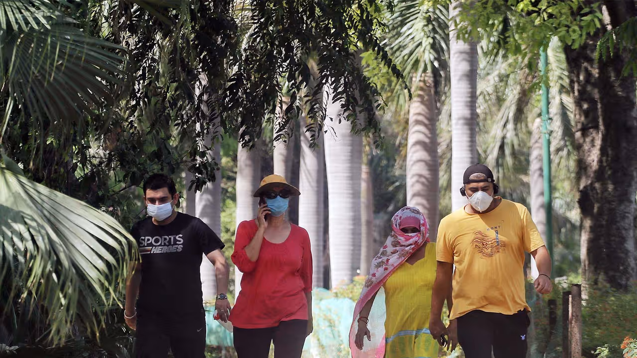 Morning walkers out for a walk at Lodhi Garden (File Photo: ANI) Morning walkers out for a walk at Lodhi Garden (File Photo: ANI)