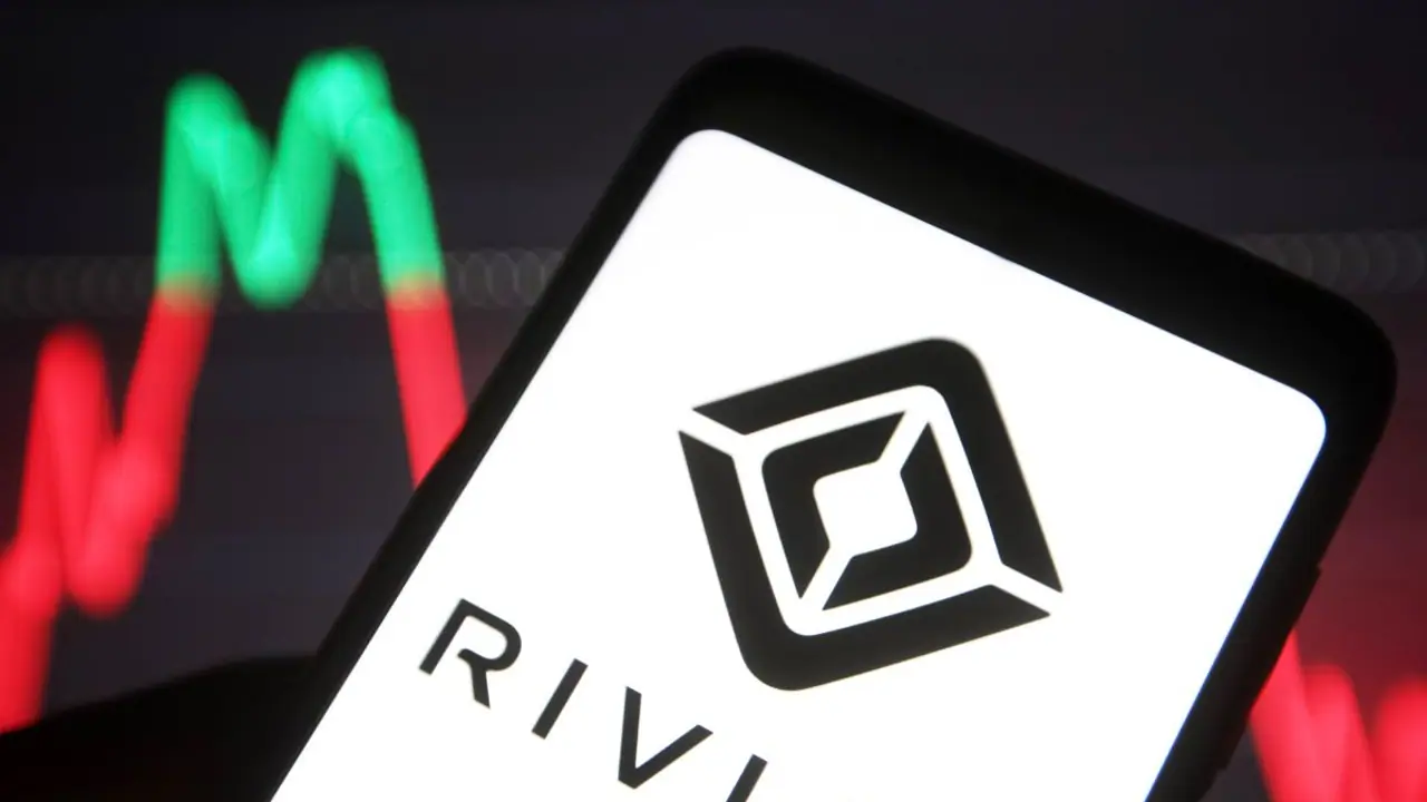 Rivian Stock Edges Up After-Hours On First Quarterly Gross Profit, Retail Shrugs Off Weak Sales Outlook
