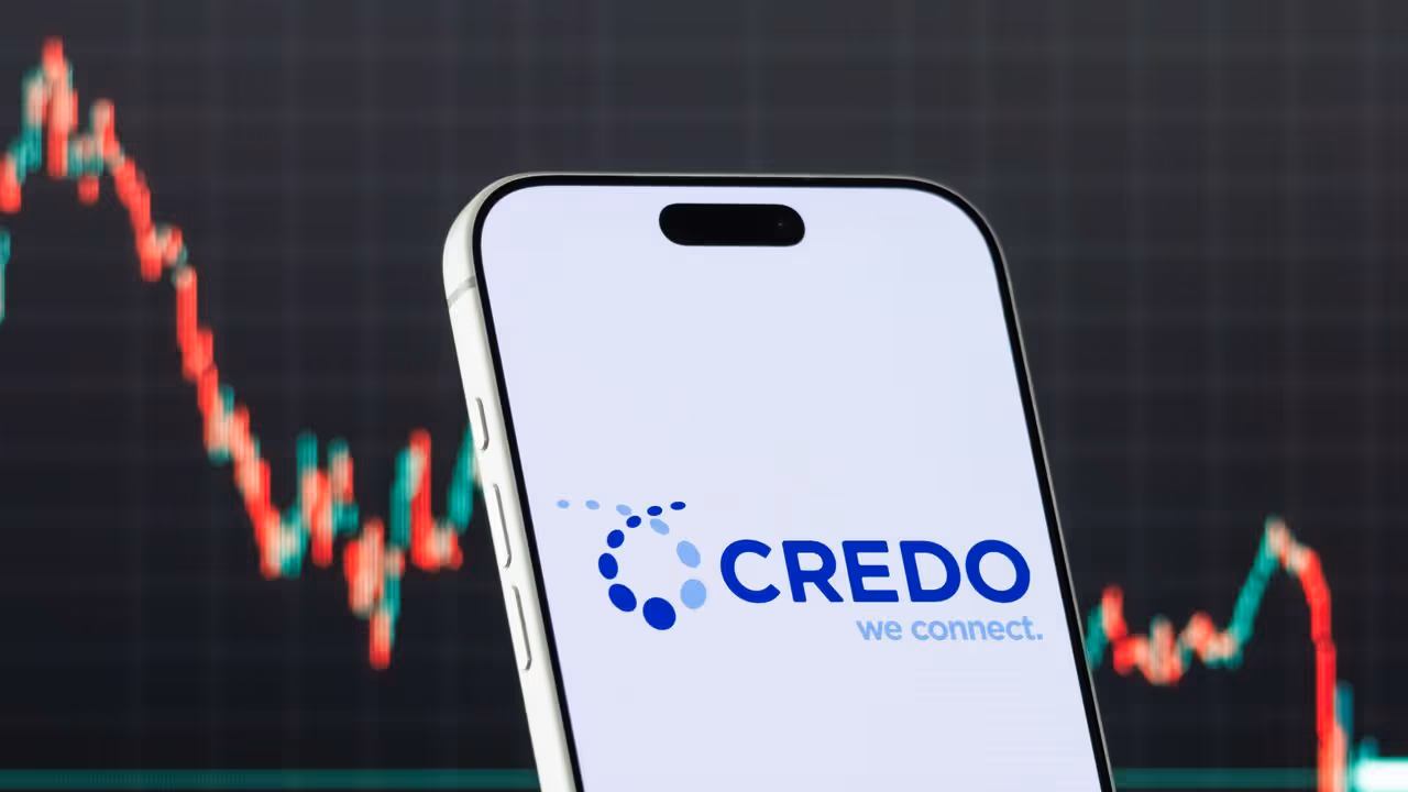 https://stocktwits.com/news articles/markets/equity/crdo plunges despite q1 beat retail feels stock will recover strongly/cZsAfv6RJu5 https://stocktwits.com/news articles/markets/equity/crdo plunges despite q1 beat retail feels stock will recover strongly/cZsAfv6RJu5