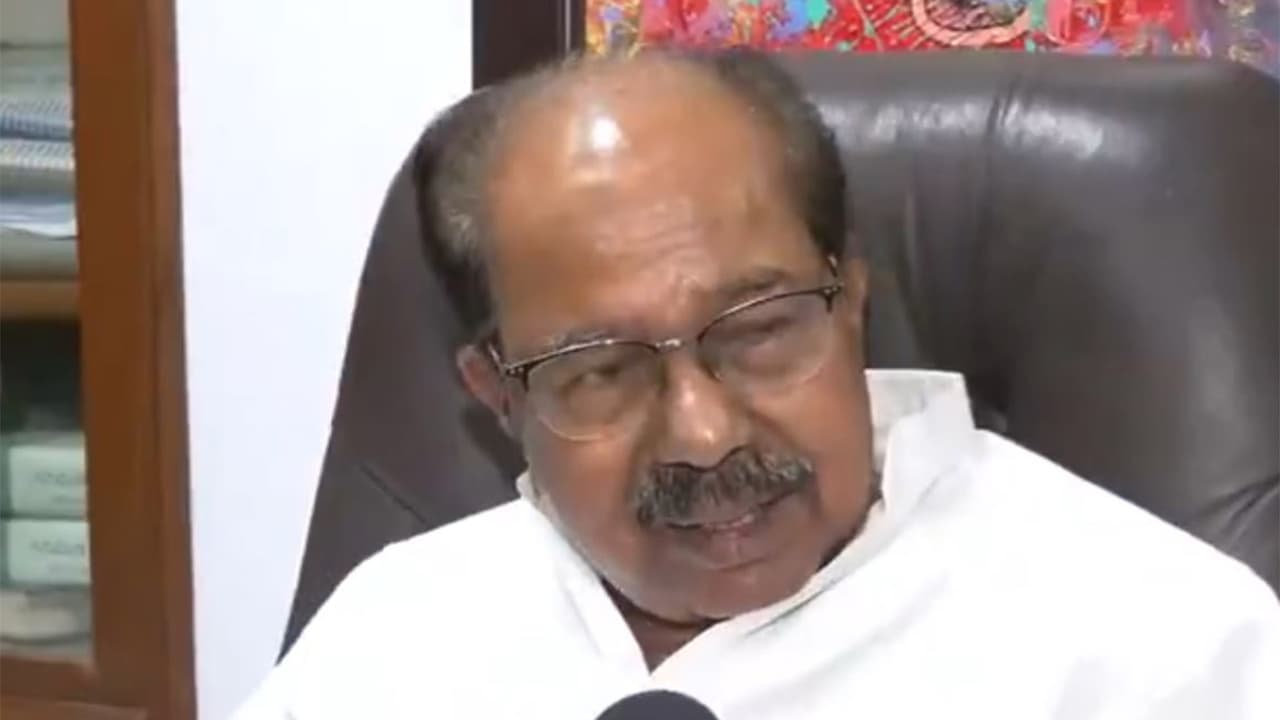 Congress leader M Veerappa Moily (Photo/ANI) Congress leader M Veerappa Moily (Photo/ANI)