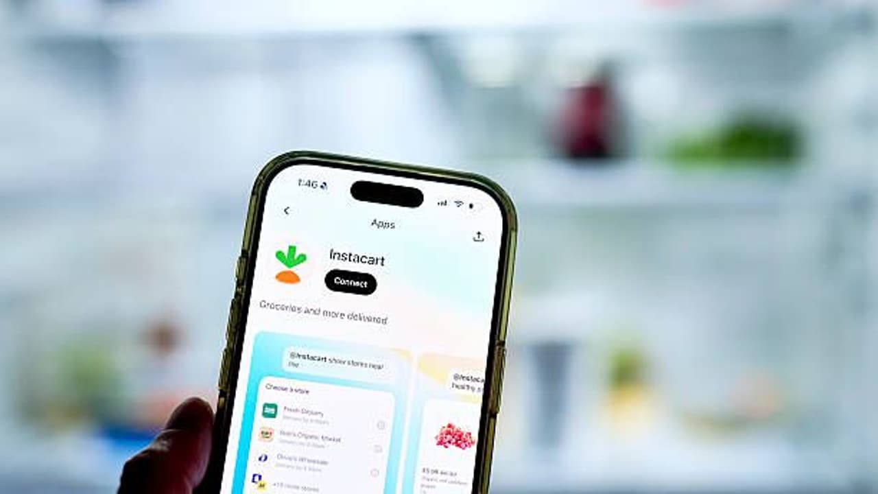 https://stocktwits.com/news articles/markets/equity/cart stock jumps as door dash acquisition talks reportedly heat up toward possible 17 b deal/cZU3WbVRBzI https://stocktwits.com/news articles/markets/equity/cart stock jumps as door dash acquisition talks reportedly heat up toward possible 17 b deal/cZU3WbVRBzI