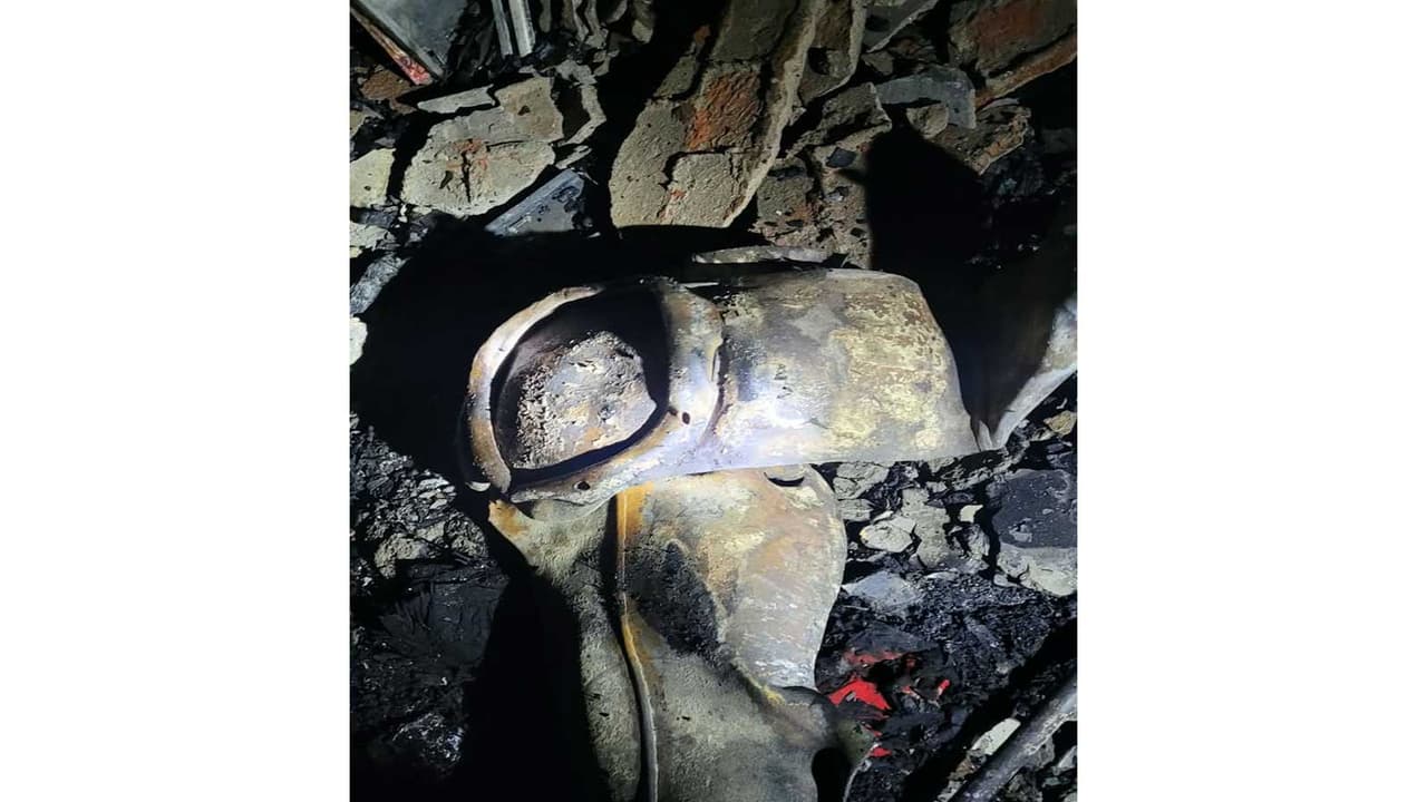 Visual from the spot (Photo/DelhiFireService) Visual from the spot (Photo/DelhiFireService)