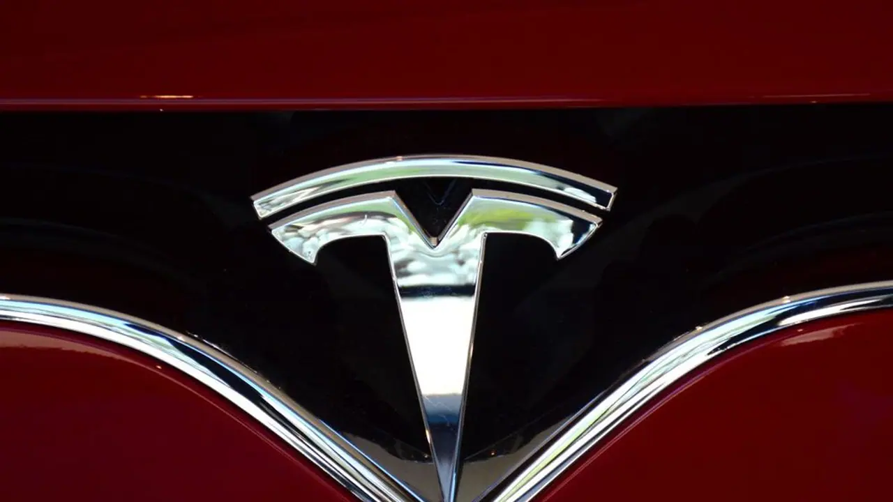 Tesla Pauses FSD Trial In China But Assures Launch After Regulatory Approval: Retail Sentiment Dips Further Tesla Pauses FSD Trial In China But Assures Launch After Regulatory Approval: Retail Sentiment Dips Further