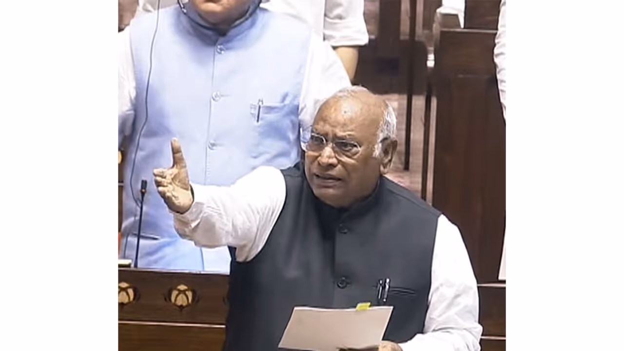 Congress president Mallikarjun Kharge (File Photo/ANI) Congress president Mallikarjun Kharge (File Photo/ANI)