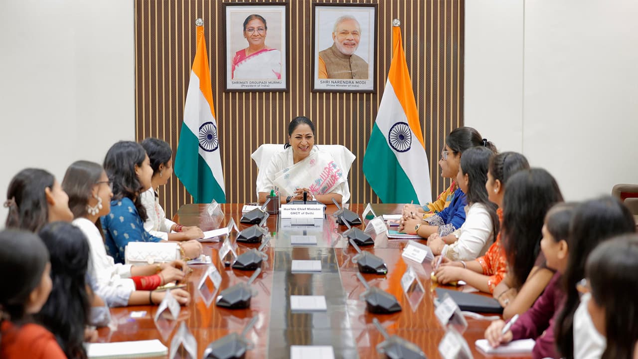 Delhi CM Rekha Gupta interacts with college students (Photo/CMO) Delhi CM Rekha Gupta interacts with college students (Photo/CMO)