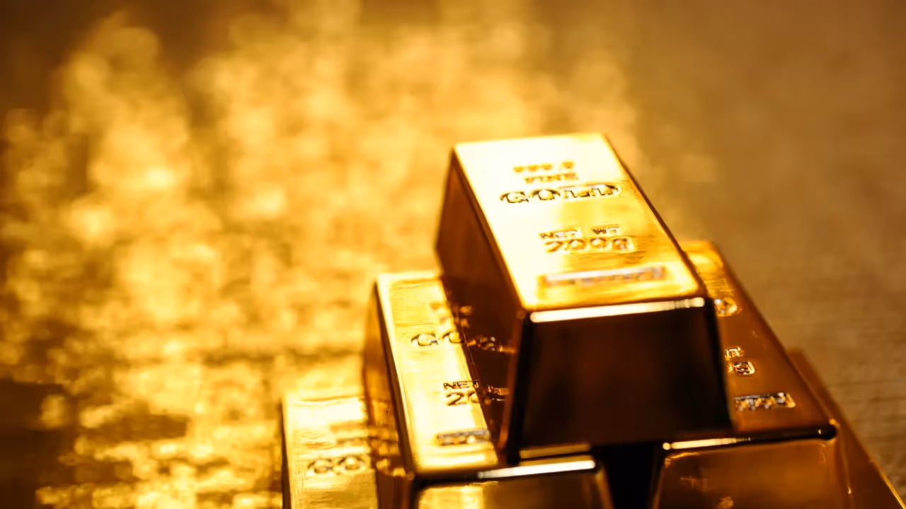 https://stocktwits.com/news articles/markets/equity/gold could smash records and hit 5 000 on fed turmoil says goldman sachs/chw5zRJRdoD https://stocktwits.com/news articles/markets/equity/gold could smash records and hit 5 000 on fed turmoil says goldman sachs/chw5zRJRdoD