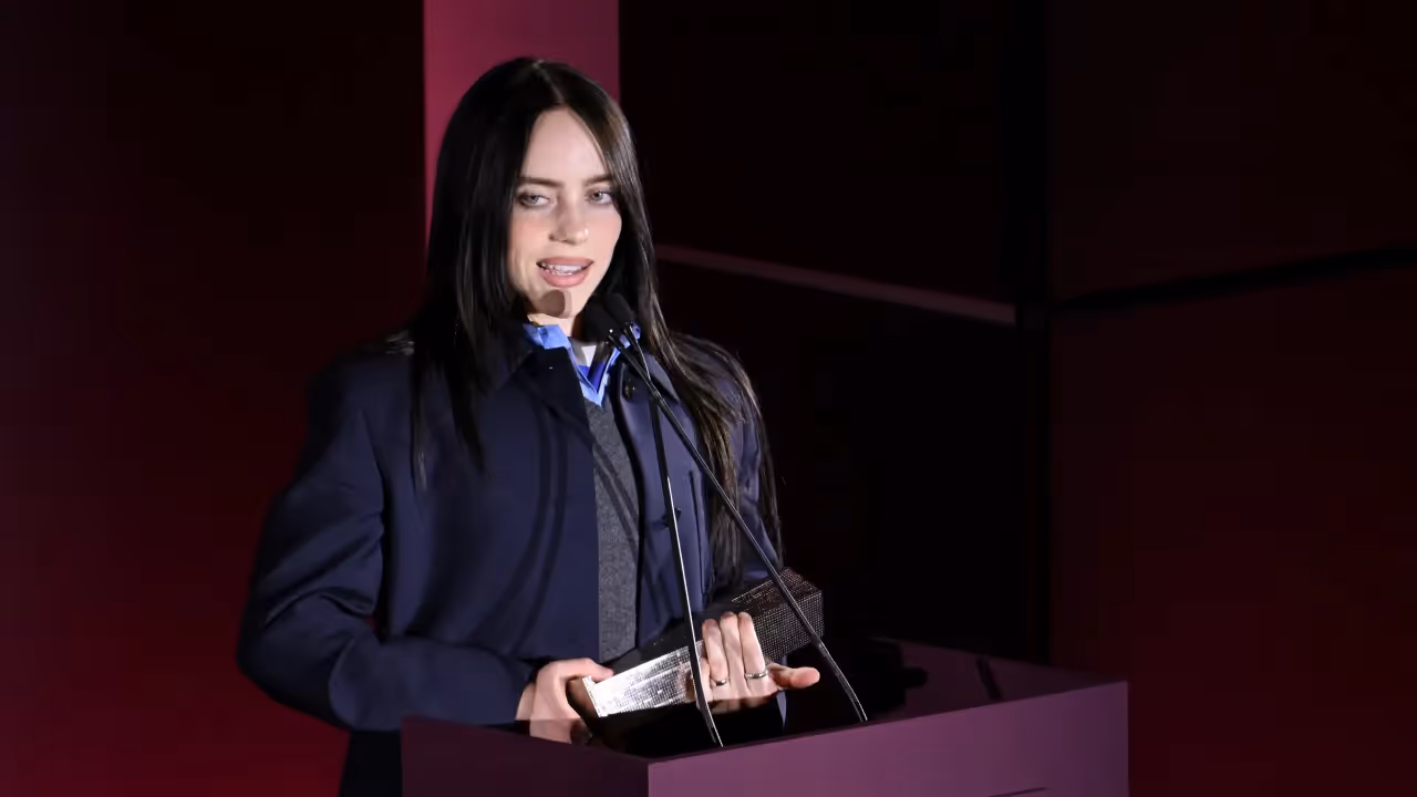 https://stocktwits.com/news articles/markets/equity/elon musk fires back at billie eilish after viral graphic criticizing trillionaire status/cLPNMctREeM https://stocktwits.com/news articles/markets/equity/elon musk fires back at billie eilish after viral graphic criticizing trillionaire status/cLPNMctREeM