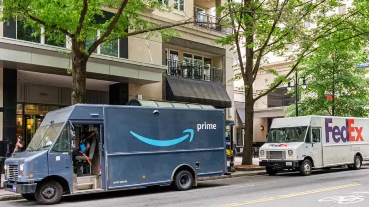 https://stocktwits.com/news articles/markets/equity/fed ex stock gains on tie up with amazon for large packages retail s divided/chi8XJuRbZE https://stocktwits.com/news articles/markets/equity/fed ex stock gains on tie up with amazon for large packages retail s divided/chi8XJuRbZE