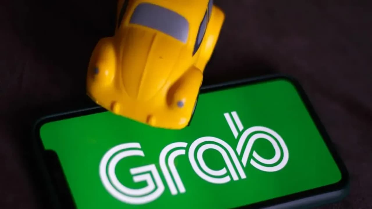 https://stocktwits.com/news articles/markets/equity/southeast asia ride hailing giant grab cools off talks with go to/chlEQZZRby4