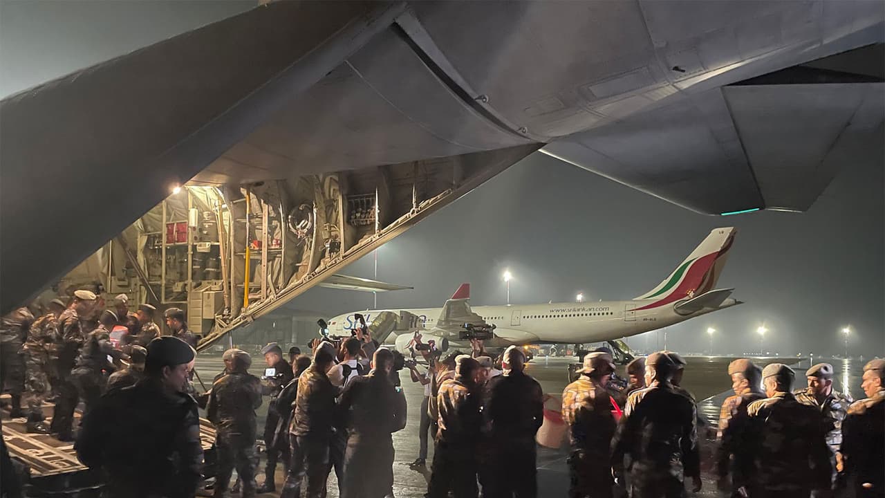 IAF personnel unload relief material from a C 130 aircraft in Colombo under Operation Sagar Bandhu. (Photo: X/@IAF_MCC) IAF personnel unload relief material from a C 130 aircraft in Colombo under Operation Sagar Bandhu. (Photo: X/@IAF_MCC)